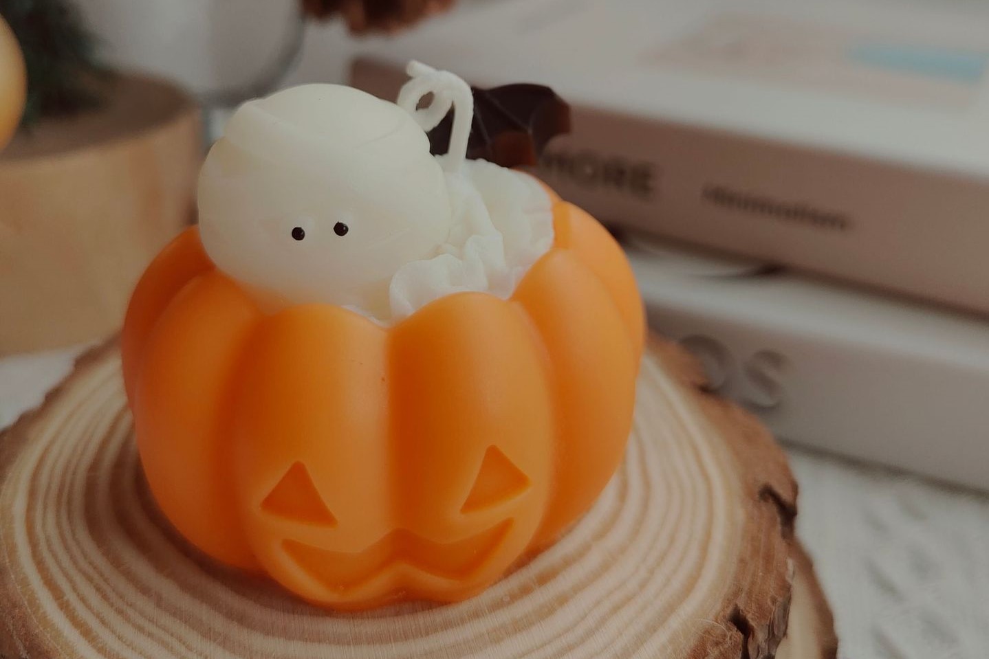 Pumpkin Mummy Shaped Scented Candle - Perfect for Halloween!