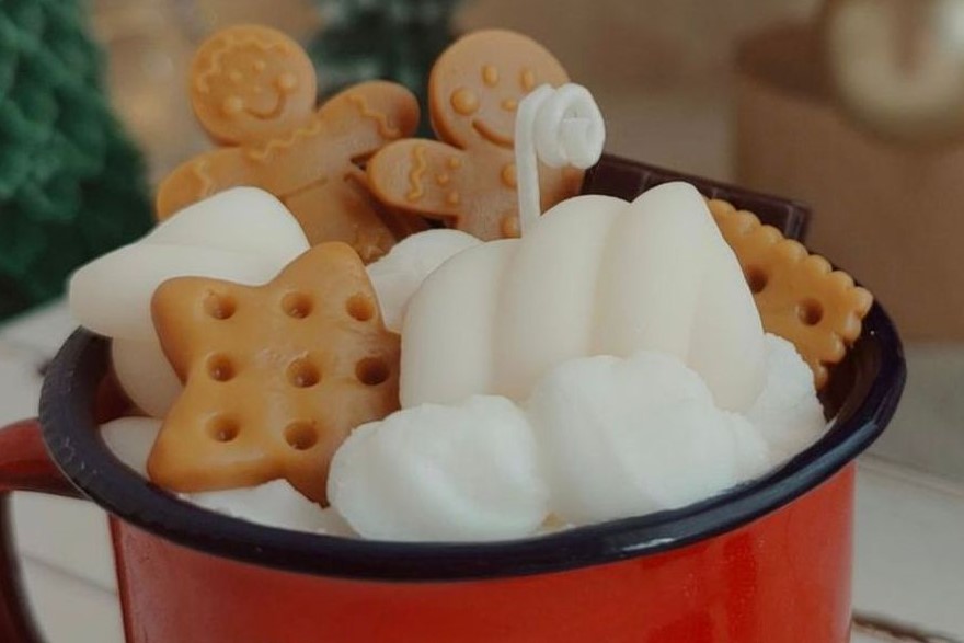 Marshmallow Gingerbread Scented Candle Delight