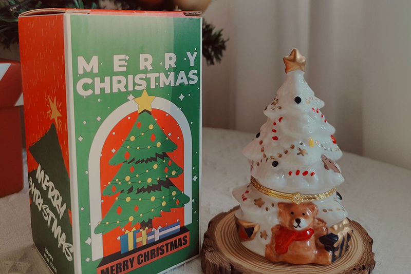 Creative Christmas tree soy wax scented candle  for Christmas decor