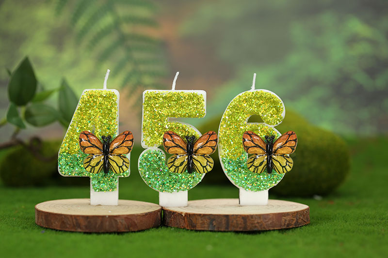 Green butterflies decorate digital modeling birthday candle for cake decor