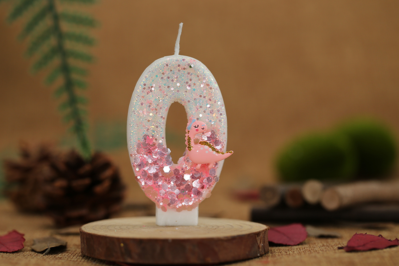 Gradated pink dinosaur decorated with digital modeling birthday candle