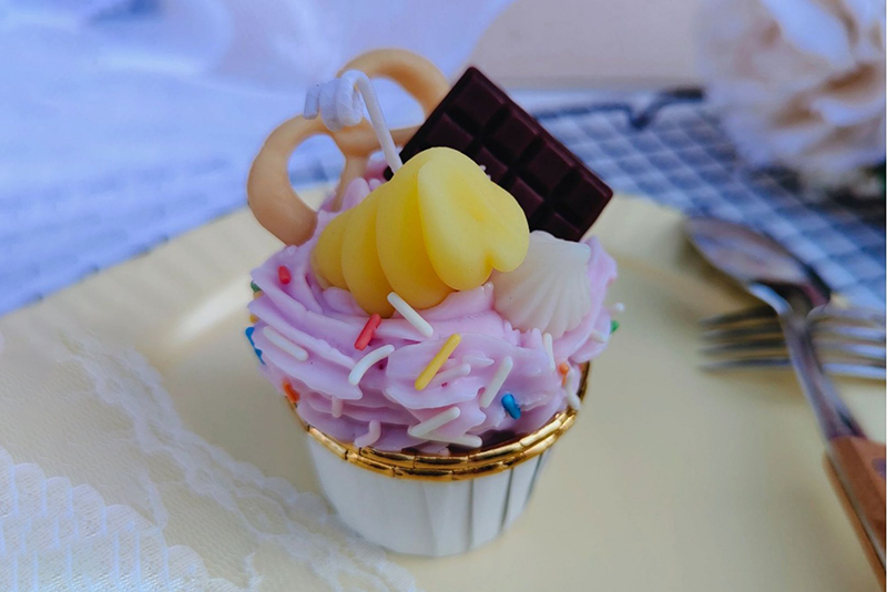 Creative Creamy Cupcake Chocolate Marshmallow Scented Candle