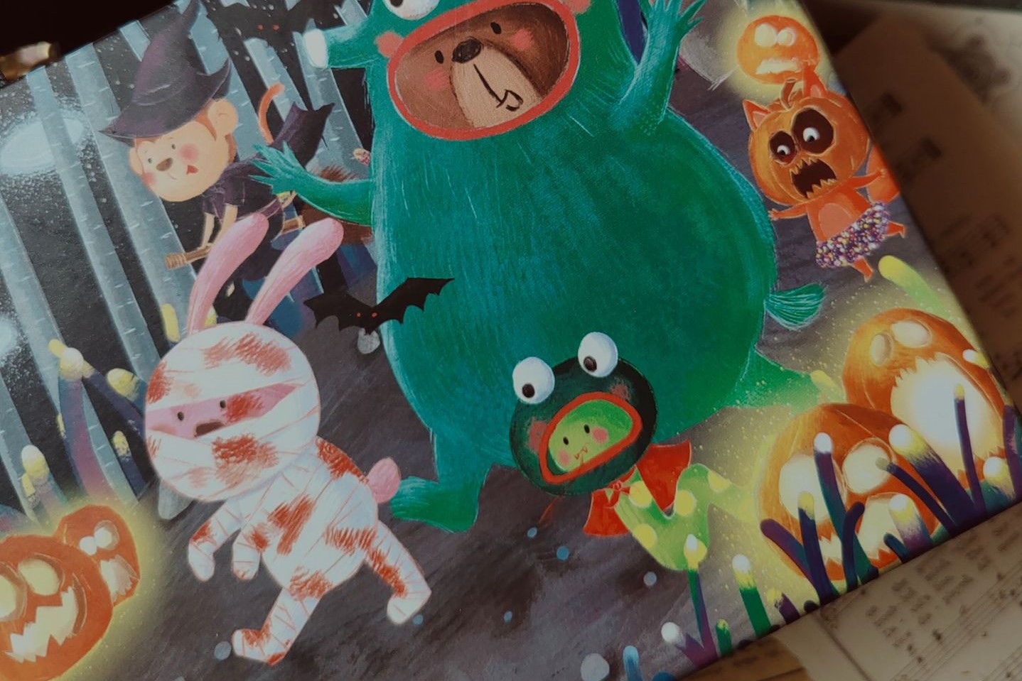 Halloween Aromatherapy Candle Gift Set - Perfect for Festivities!