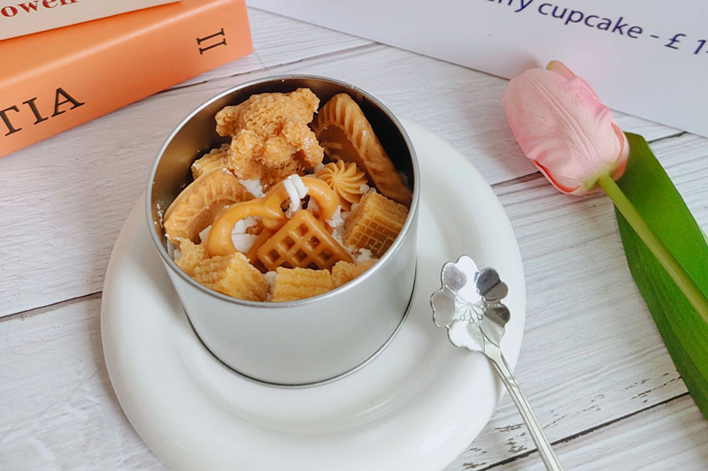 Novelty crative Tin cake dessert scented candle by bear cookie decor