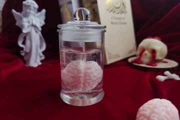 Spooky Halloween Brain-Shaped Aromatherapy Candle