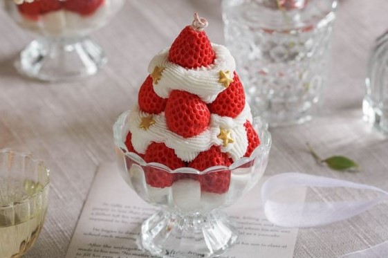 Strawberry Tower Scented Candle - Sweet & Inviting Aroma