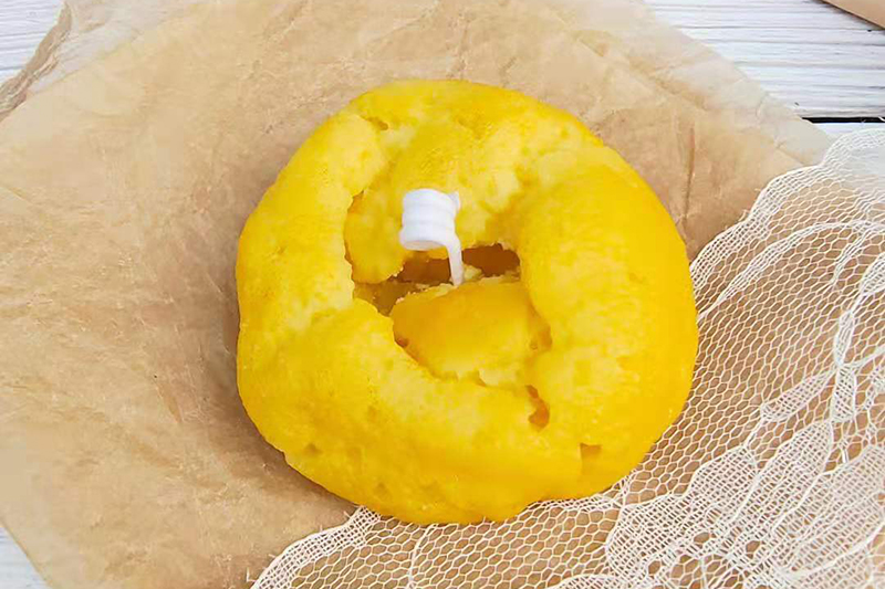 Creative original taste dirty run bread  scented candle with Handmade
