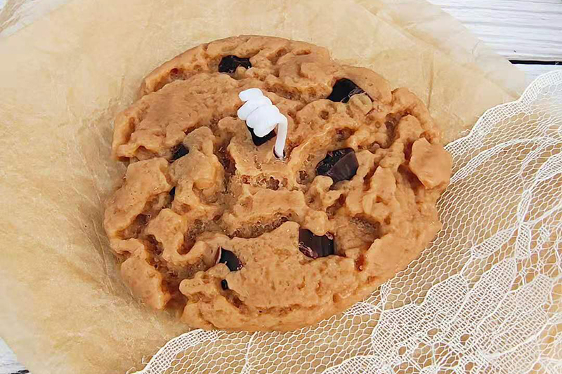 Creative chocolate chip cookies scented candle for Decoration