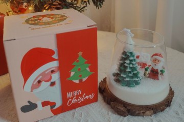 Festive Santa Claus Scented Candle - Perfect Holiday Decor!
