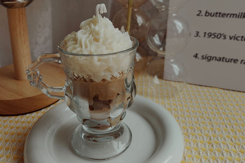 Exquisite Snow-Topped Coffee-Inspired Soy Wax Aroma Candle in Glass Jar