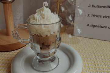 Exquisite Snow-Topped Coffee-Inspired Soy Wax Aroma Candle in Glass Jar