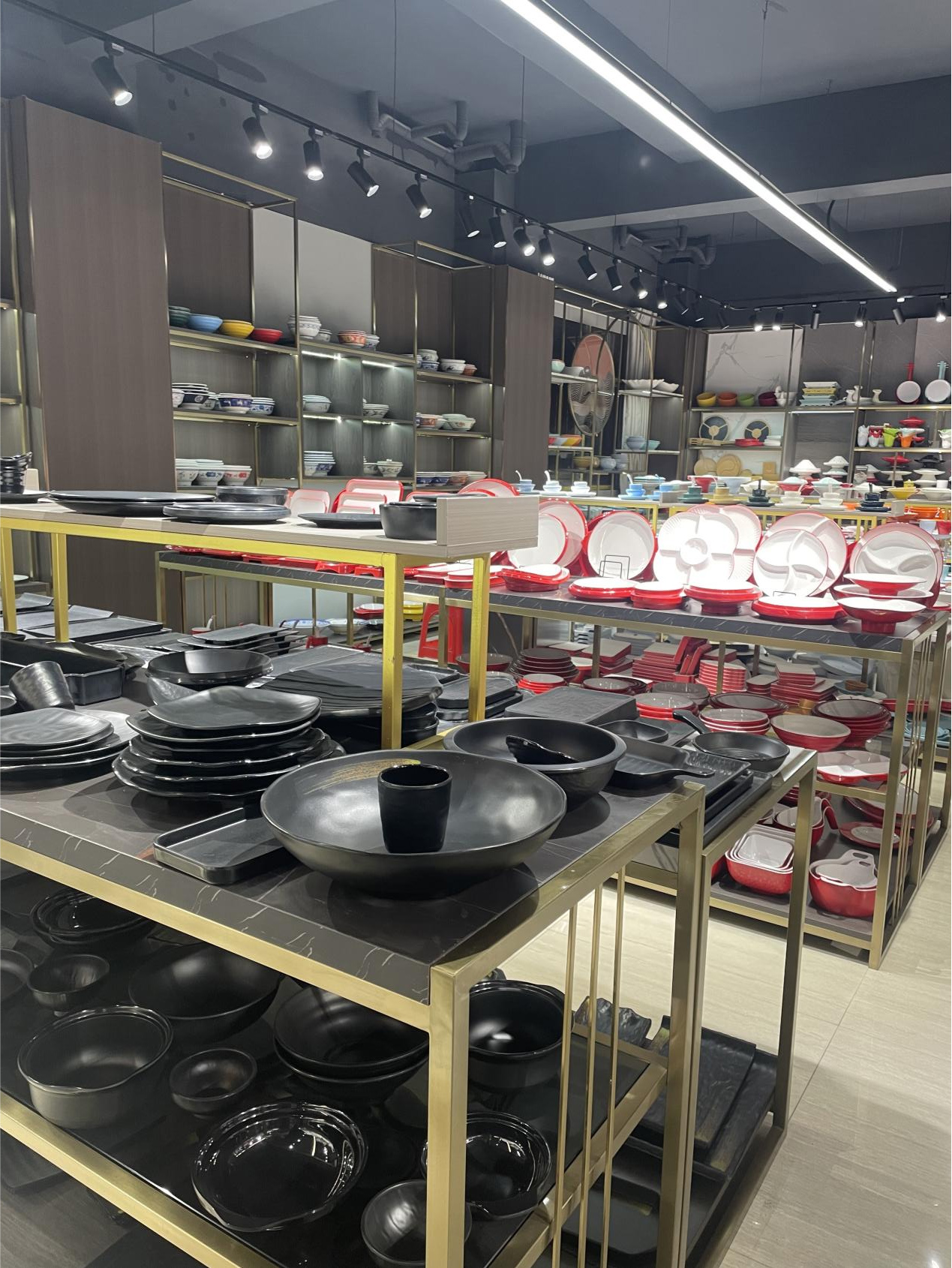 Melamine Tableware: The Ideal Choice for Durability and Convenience
