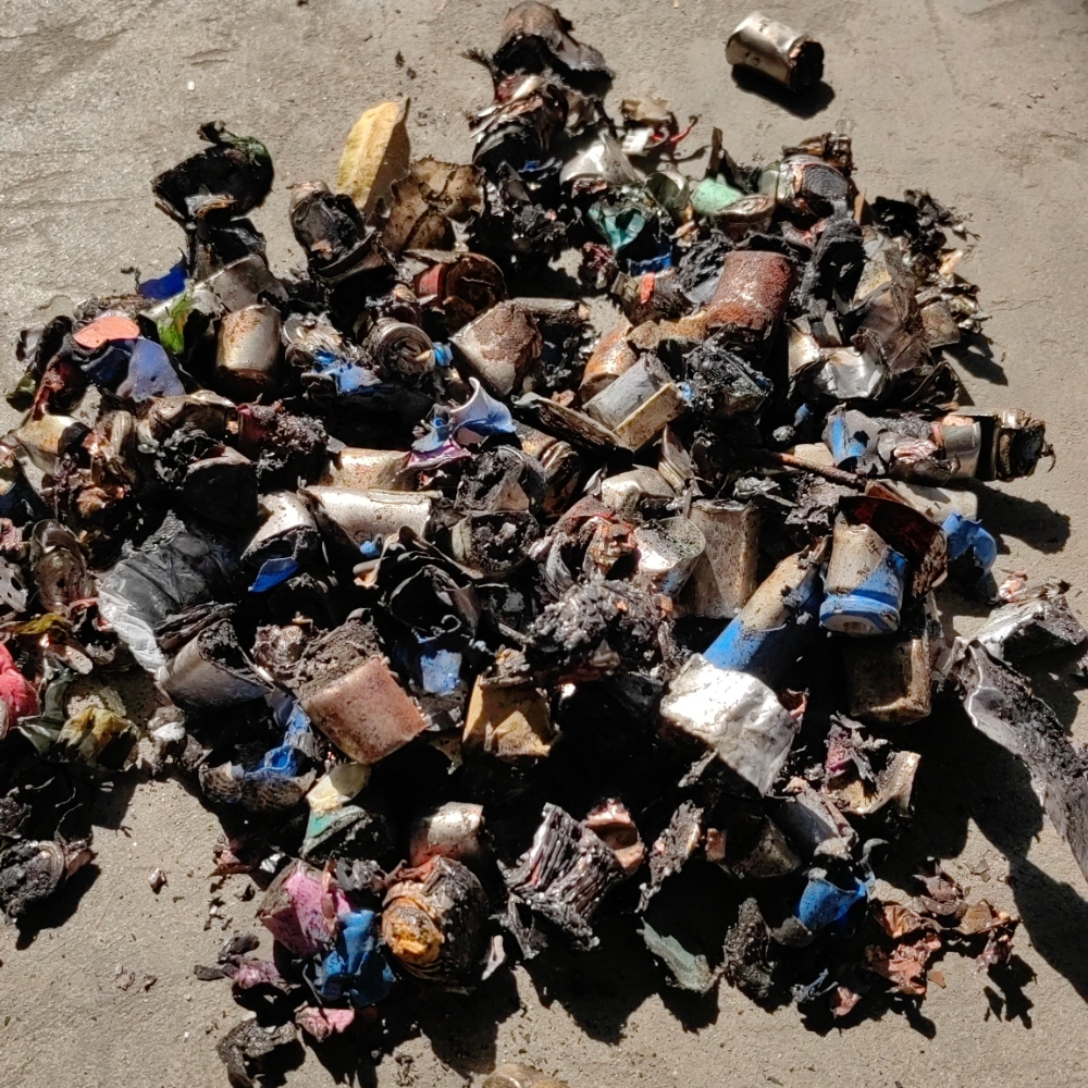 正负极电池（撕碎）