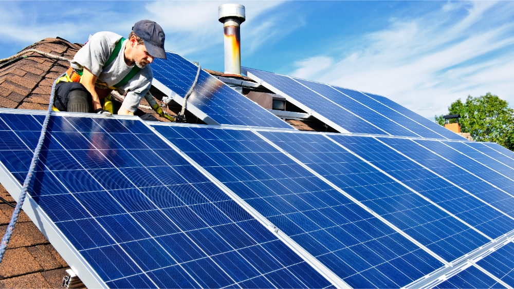 Photovoltaic panel recycling and dismantling industry welcomes major benefits, and a market space of hundreds of billions is waiting to be released