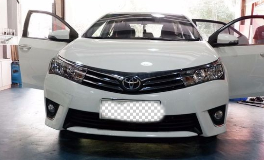 The Corolla is upgraded with a Tronsi TD-8 DSP power amplifier through a non-destructive modification.