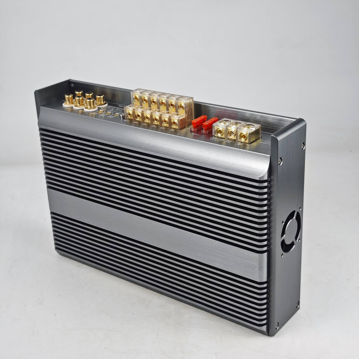 6-CHANNEL CLASS AB FULL-RANGE AMPLIFIER