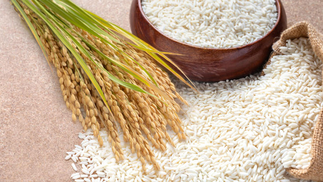 Ferulic acid is naturally found in plants like rice bran.jpg