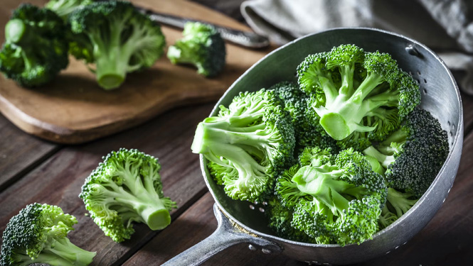 Indole 3 carbinol and dim, two compounds in broccoli.jpg