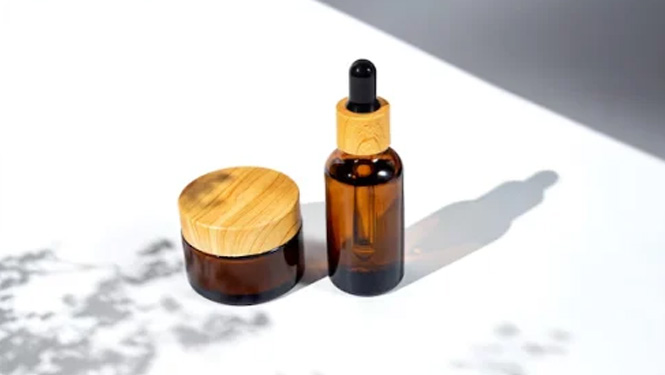 Resveratrol vs Retinol, which one is more beneficial for the skin