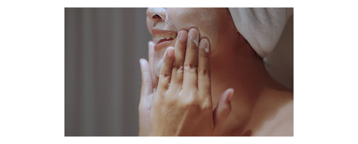Tea polyphenols protect the skin from UV radiation