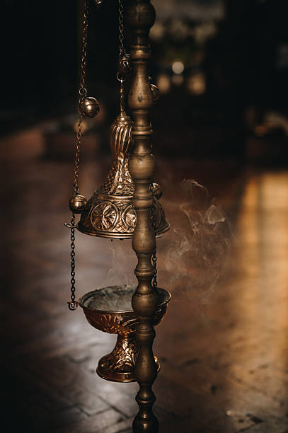La resina de incienso se ha quemado por su característico aroma.