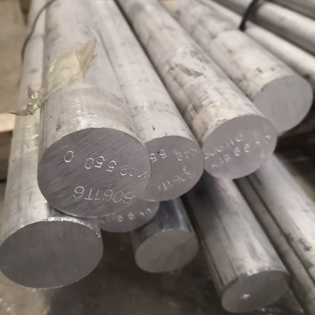 Detail der Aluminiumstange 1050 (2)