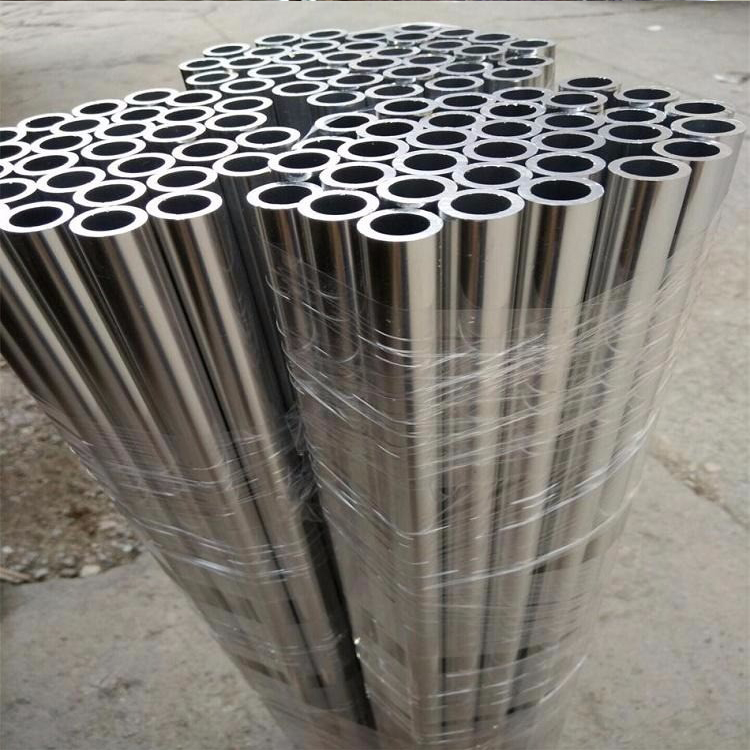 Découvrez les secrets des tubes en alliage d'aluminium, la fusion parfaite de l'aluminium et des éléments d'alliage, et leur durabilité extraordinaire