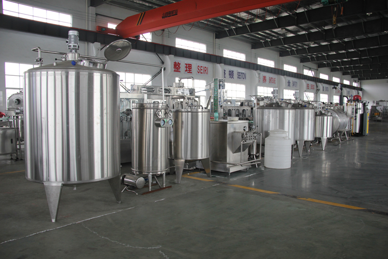 Beverage-Mixing-Tank