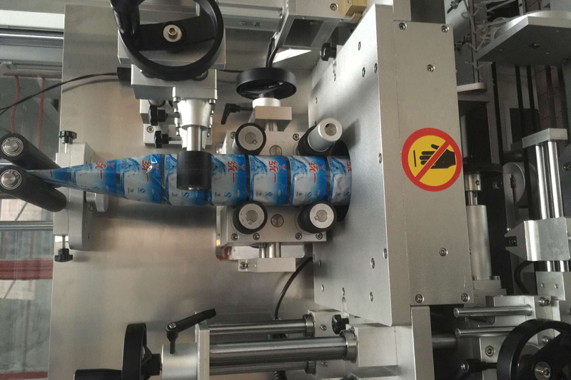 Labeling-Machine4