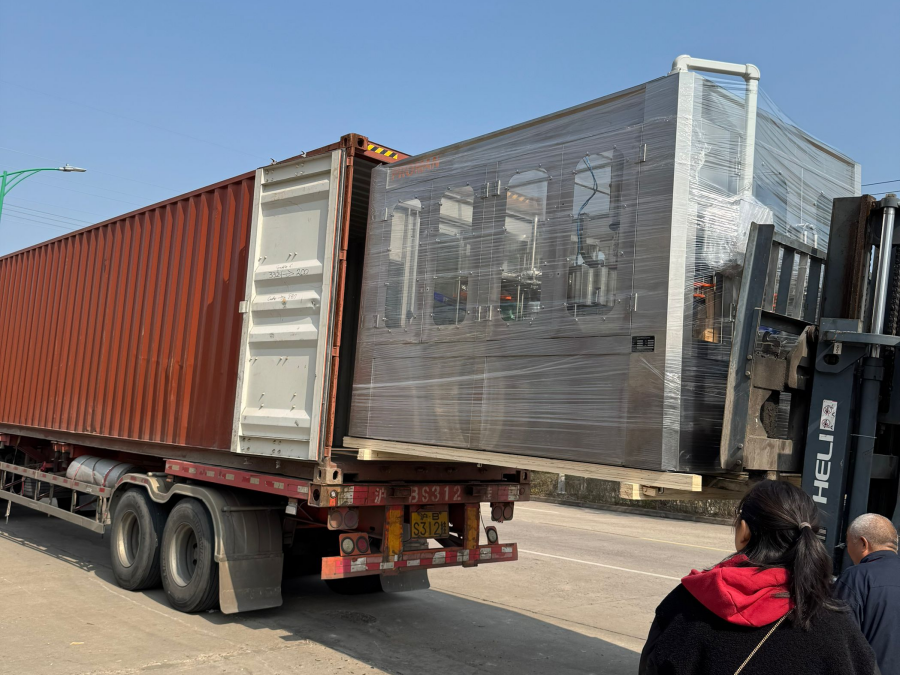 Filling water equipment sent to Suriname