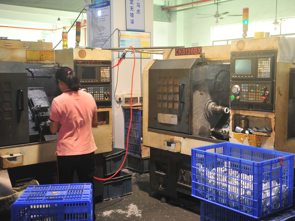 Factory-Tour2