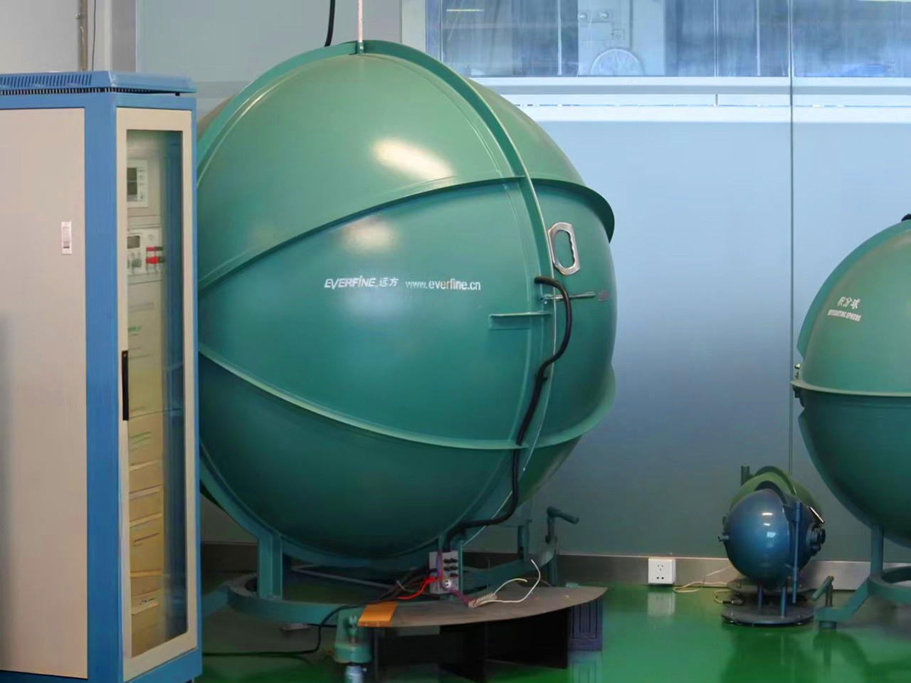 8 Integrating Sphere