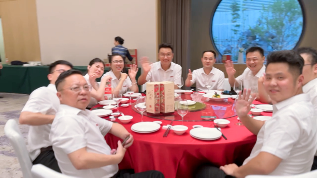 Join Hands for Progress and Win the Future - Lingchen Technology Mid Year Conference Successfully Ends8.jpg