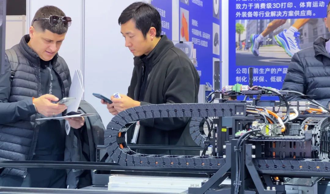 Lingchen Technology-1.jpg