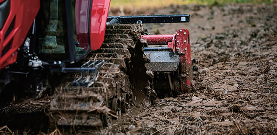 The caterpillar tracks enable it to work well in muddy terrain