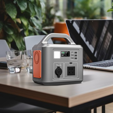 600w solar portable power station