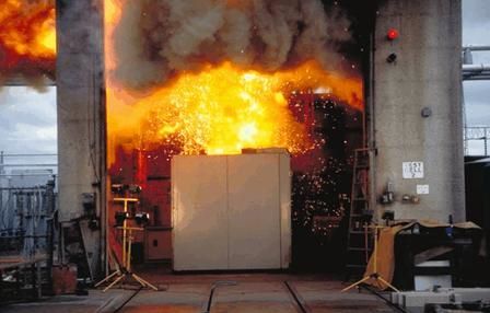 Arc‑Flash vs Arc‑Resistant Switchgear: Safety Upgrade for Industrial Power Panels