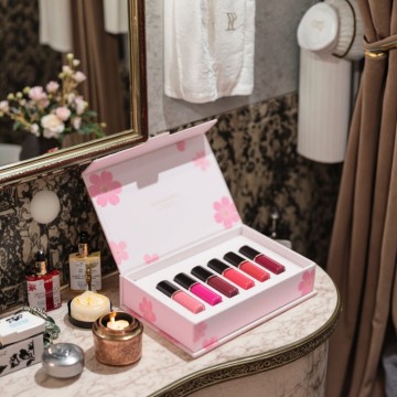 Customizable Elegant Book-Shaped Gift Boxes for Cosmetics Skincare Electronics Tea Featuring Recy...