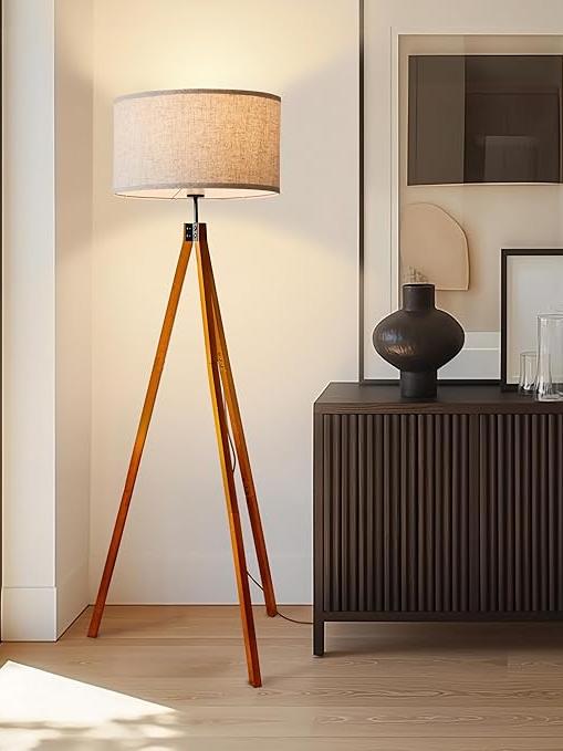 floor lamp with wooden lamp stand (1)