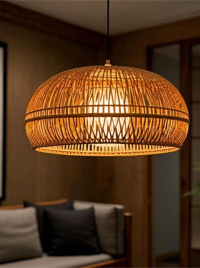 Weaving bamboo lampshade