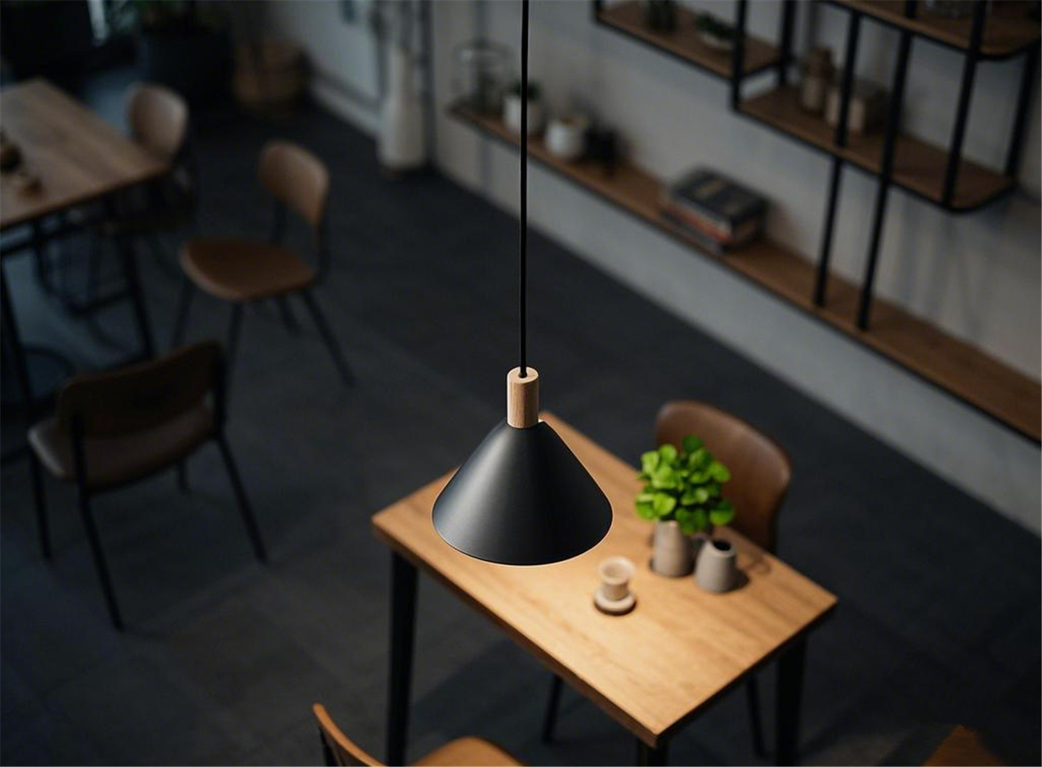 A pendant Lamp for Easy Installation
