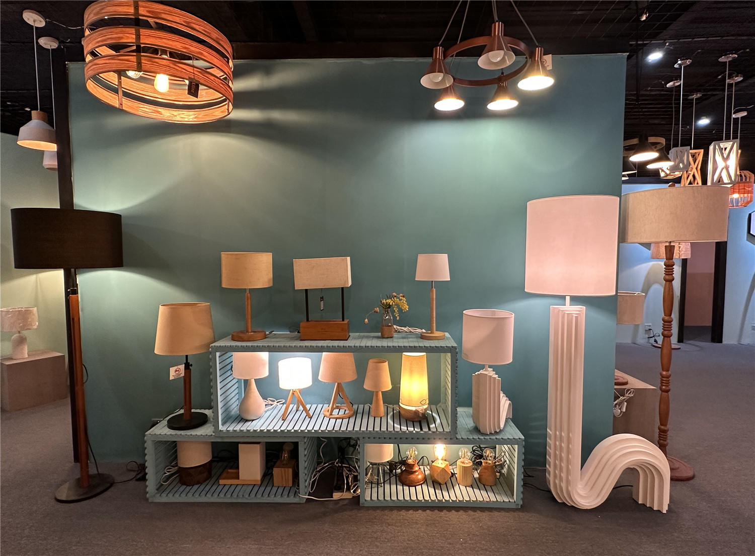 China's Top 3 Wooden Lighting Masters