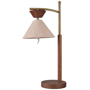 Мата көлеңкесі бар заманауи демалыс бөлмесіне арналған үстел шамдары