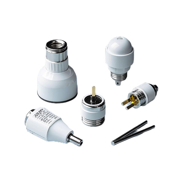 plug - in lamp holder, Metals conduct electricity