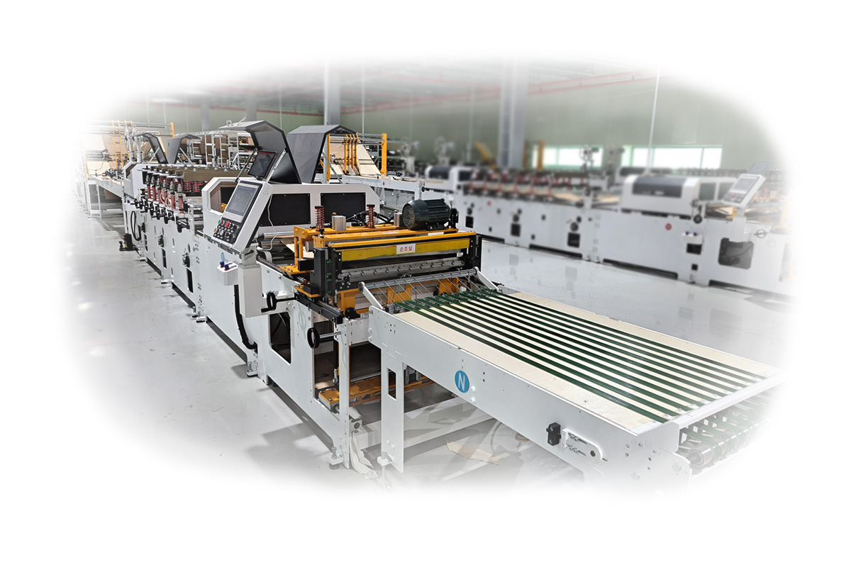 Hangjia-Setting-Up-Padded-Mailer-Machine-in-Korea