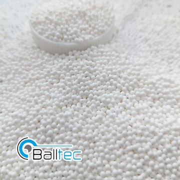 Perlas de molienda de alúmina de alta pureza para el fresado de esmaltes cerámicos.