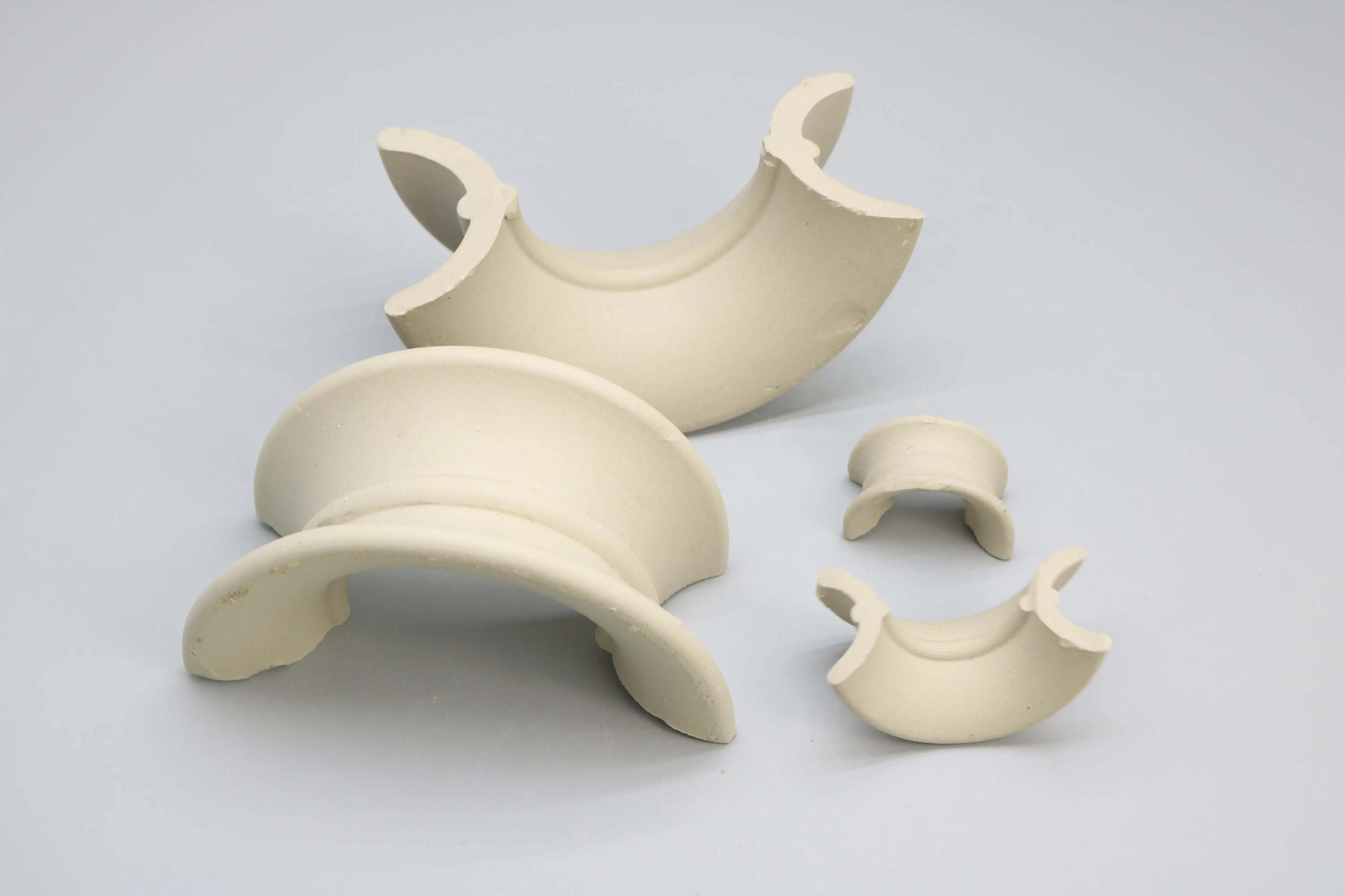 Características del producto: Empaquetadura de anillo de silla de montar de cerámica Intalox