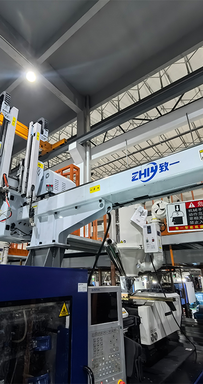 Dual-station 5-axis dual-arm robotic system