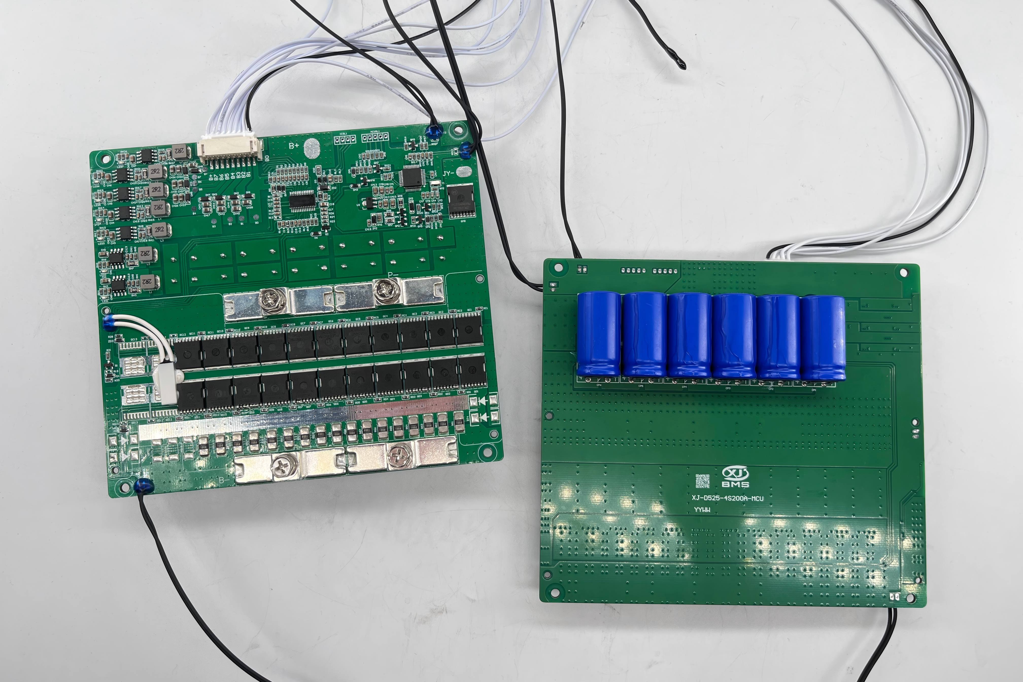 D524 4S 8S 200A starter BMS.jpg