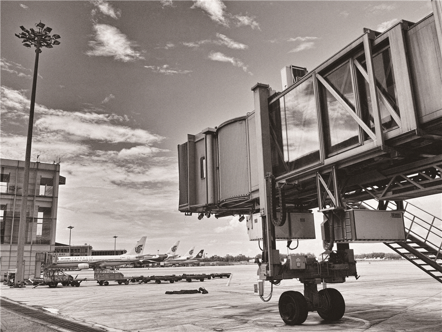 Boarding Bridge r700-2